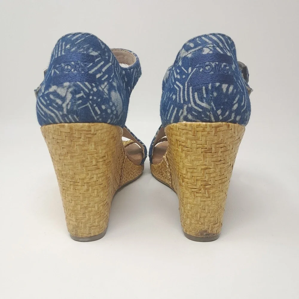 TOMS Clarissa Wedge Sandals Blue Batik Indigo Woven Platform Strappy Womens 8.5